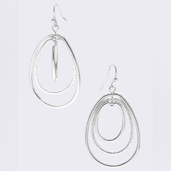 Jewelry - Teardrop textured multi metal hoop drop earrings
(New)